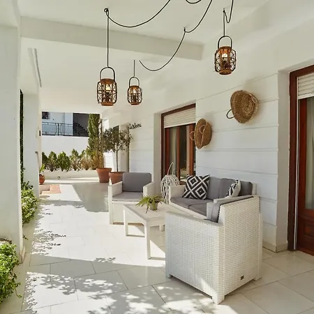 In Center New Salt Water Pool *