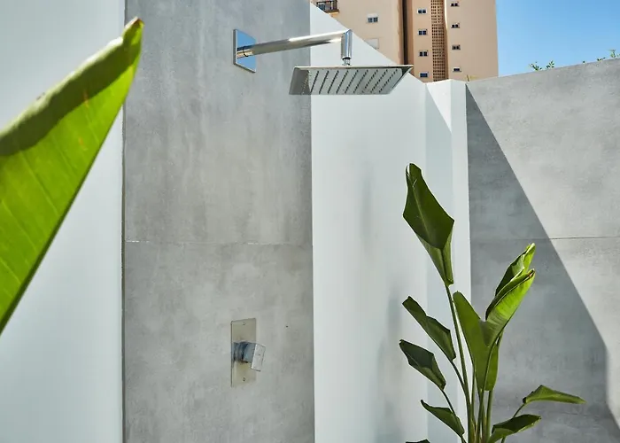 Villa In Center New Salt Water Pool