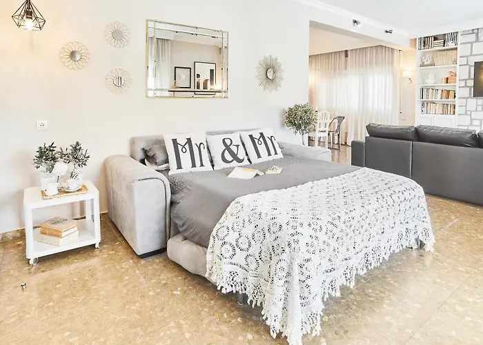 In Center New Salt Water Pool * Fuengirola