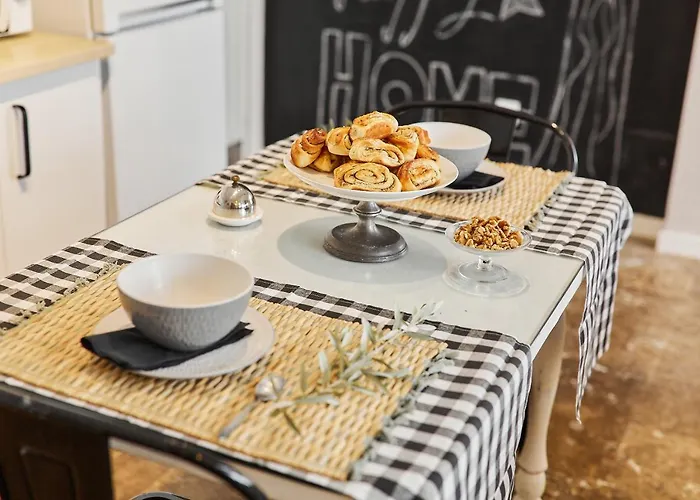 In Center New Salt Water Pool Villa Fuengirola