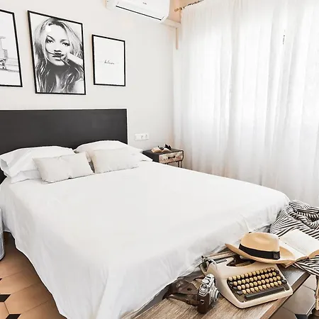 In Center New Salt Water Pool Villa Fuengirola