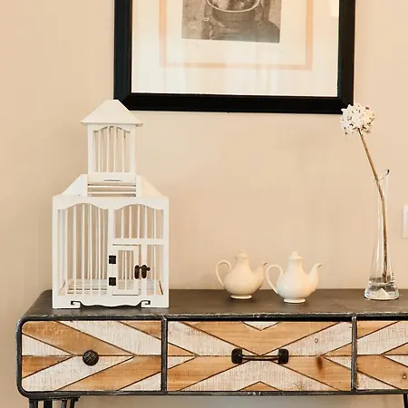 In Center New Salt Water Pool Villa