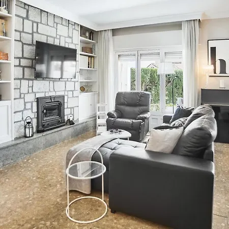 In Center New Salt Water Pool