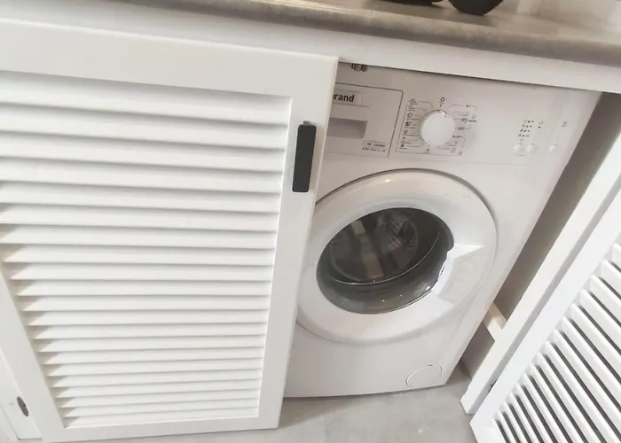 In Center New Salt Water Pool *