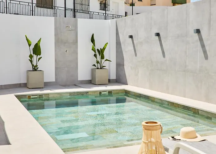 Villa In Center New Salt Water Pool Fuengirola