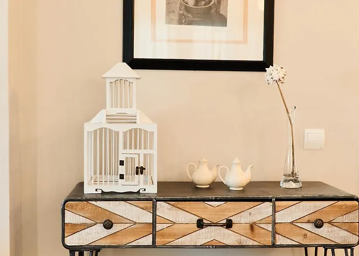 In Center New Salt Water Pool Villa