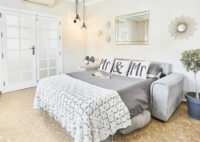 Villa In Center New Salt Water Pool *