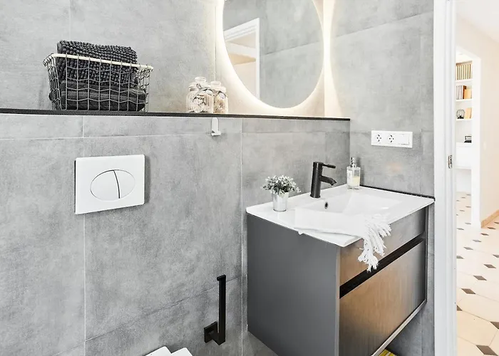 In Center New Salt Water Pool Fuengirola