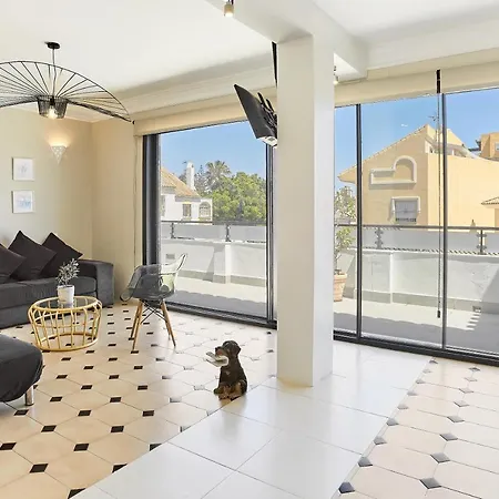 빌라 In Center New Salt Water Pool