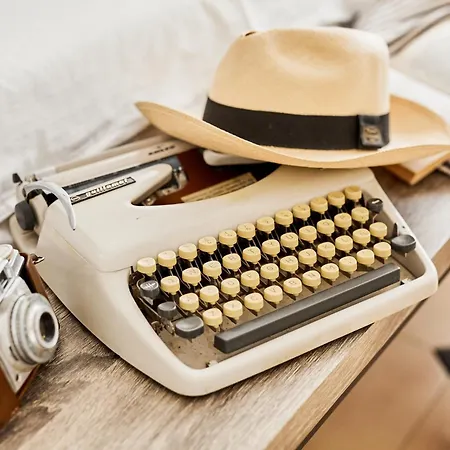 In Center New Salt Water Pool * 푸엔히롤라